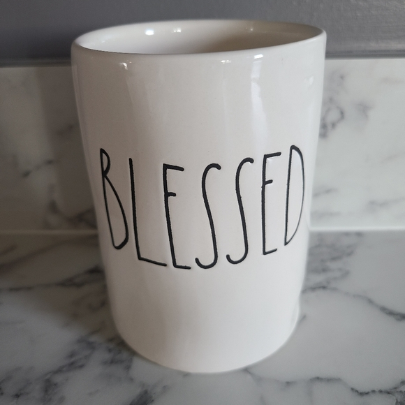 🚫SOLD🚫Rae Dunn Large Candle - Picture 1 of 4